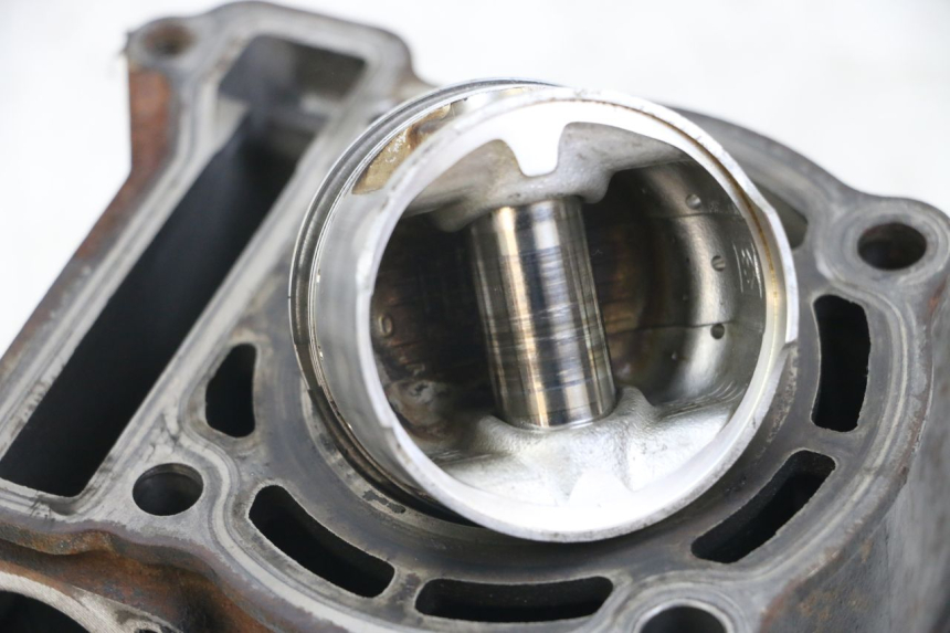 photo de CYLINDER TŁOK YAMAHA YP MAJESTY 125 (2002 - 2006) - Część sprawdzona