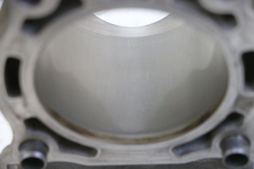 photo de CYLINDER TŁOK YAMAHA YZ-F YZF 250 (2014 - 2018) - Stan powierzchni