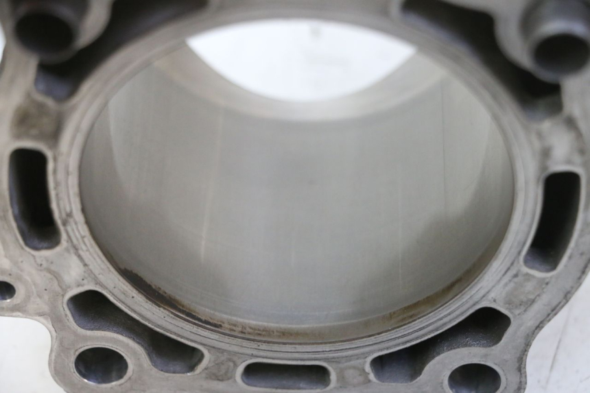 photo de CYLINDER TŁOK YAMAHA YZ-F YZF 250 (2014 - 2018) - Oznaczenia i referencje