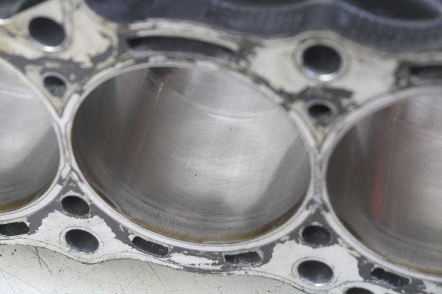 photo de CYLINDER TŁOK YAMAHA YZF R1 1000 (2007 - 2008) - Alternatywny kąt