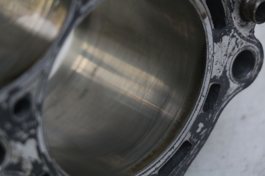 photo de CYLINDER TŁOK YAMAHA YZF R1 1000 (2007 - 2008) - Zoom stanu zużycia