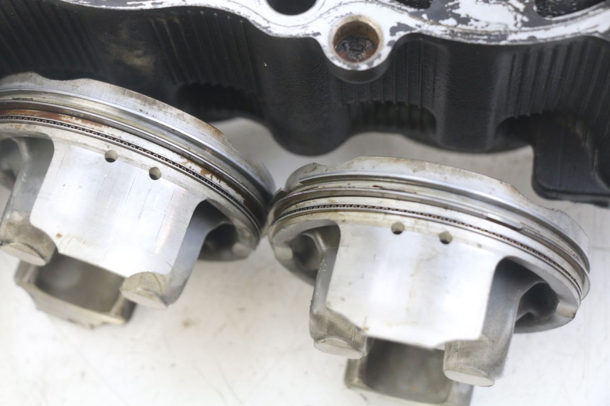 photo de CYLINDER TŁOK YAMAHA YZF R1 1000 (2007 - 2008) - Zbliżenie techniczne