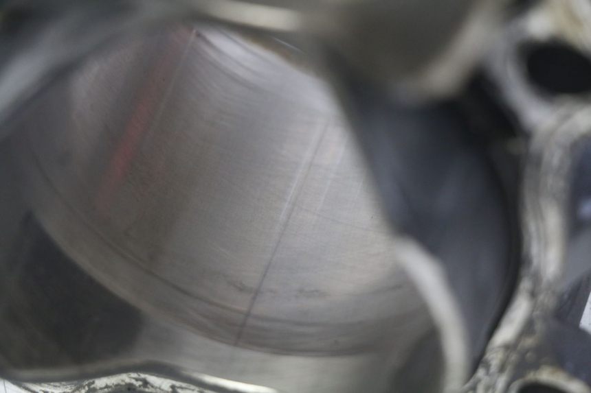 photo de CYLINDER TŁOK YAMAHA YZF R1 1000 (2007 - 2008) - Zbliżenie techniczne
