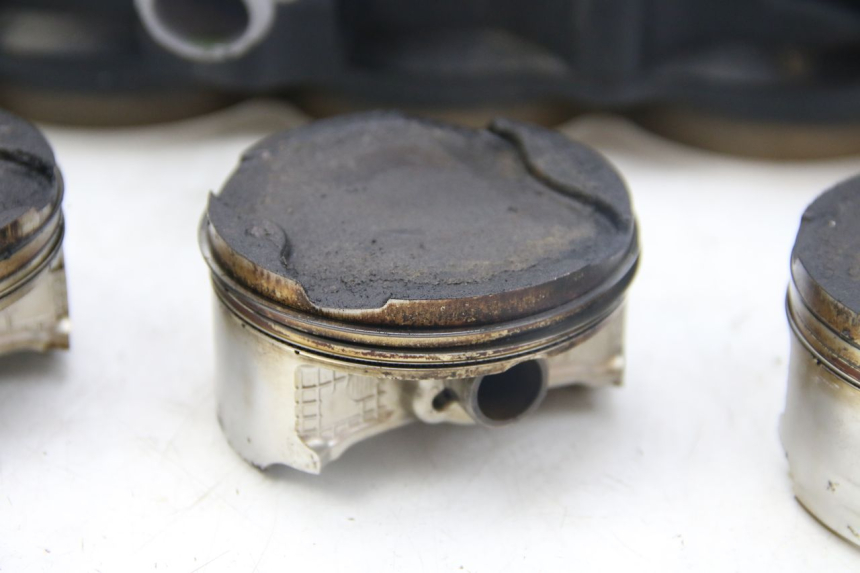 photo de CYLINDER TŁOK KAWASAKI Z ABS 1000 (2014 - 2020) - Widok z bliska