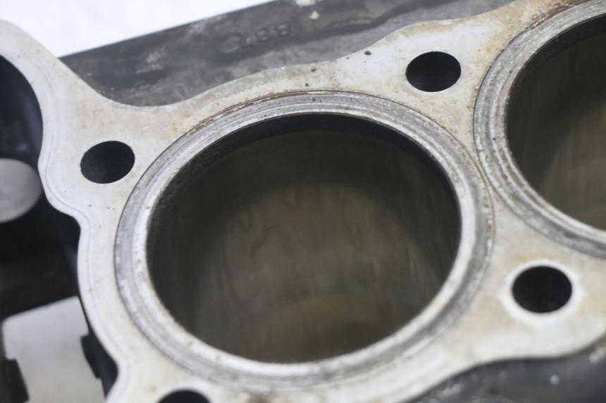 photo de CYLINDER TŁOK KAWASAKI ZR 7 750 (1999 - 2004) - Widok z bliska