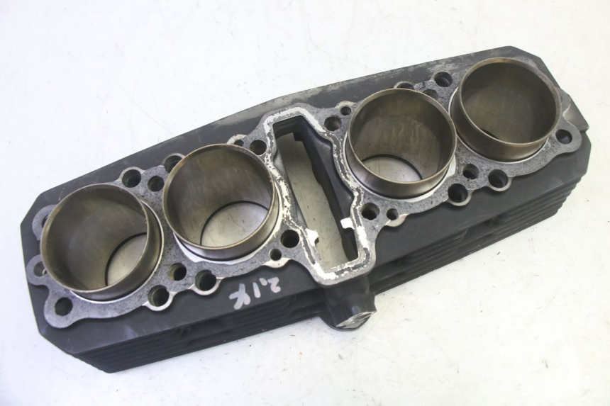 photo de CYLINDER TŁOK KAWASAKI ZR 7 750 (1999 - 2004) - Alternatywny kąt