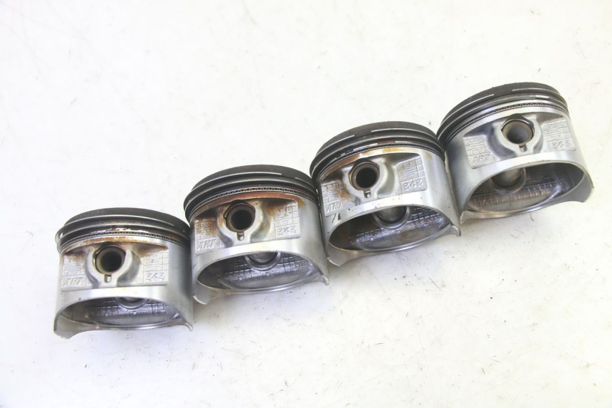 photo de CYLINDER TŁOK KAWASAKI ZR 7 750 (1999 - 2004) - Widok profilu