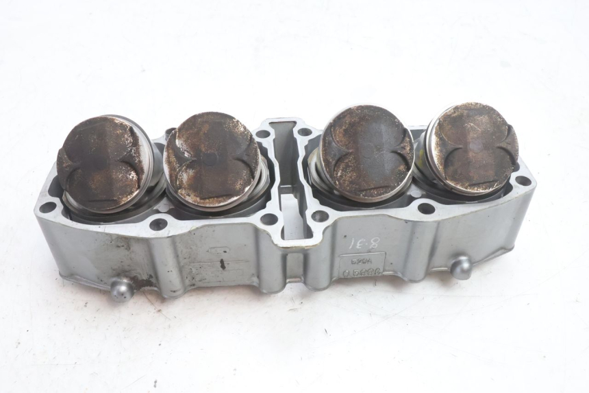photo de TŁOK CYLINDRA KAWASAKI ZZR 600 (1995 - 2004) - Szczegół części