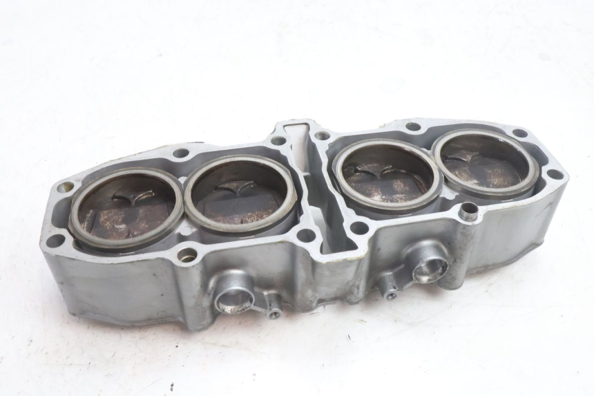photo de TŁOK CYLINDRA KAWASAKI ZZR 600 (1995 - 2004) - Widok ogólny