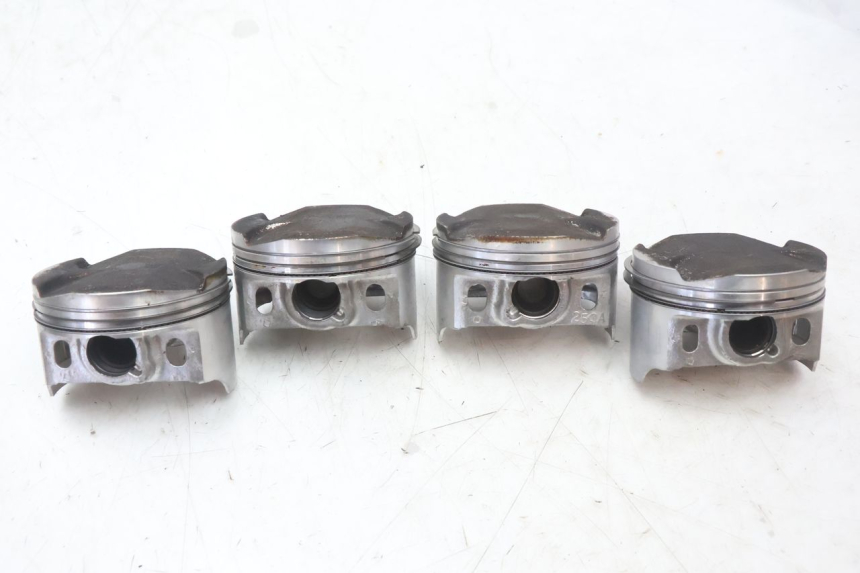 photo de TŁOK CYLINDRA KAWASAKI ZZR 600 (1995 - 2004) - Stan powierzchni