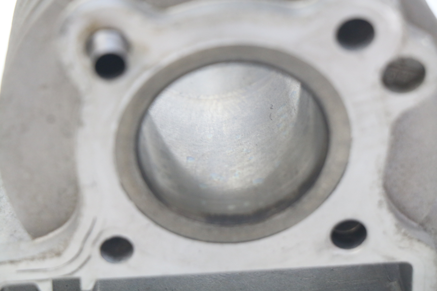 photo de CYLINDER TNT MOTOR ROMA 10' 4T 50 (2007 - 2018) - Stan powierzchni