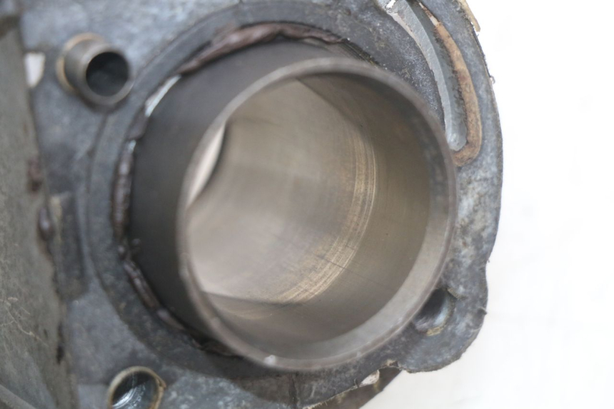 photo de CYLINDER TNT MOTOR ROMA 10' 4T 50 (2019 - 2022) - Zoom stanu zużycia