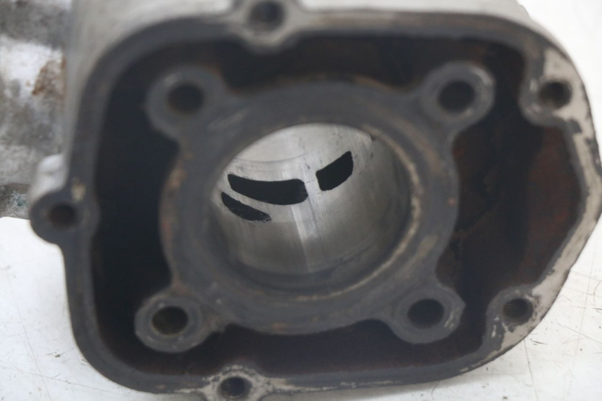 photo de CYLINDER DERBI SENDA SM X-TREME 50 (2006 - 2010) - Punkty mocowania