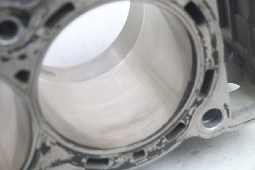 photo de CYLINDER YAMAHA TDM ABS 900 (2002 - 2014) - Stan powierzchni