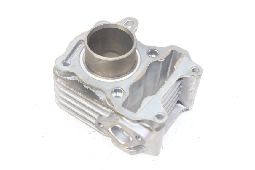 photo de CYLINDER PEUGEOT TWEET ACTIVE 4T 50 (2018 - 2022) - Punkty mocowania