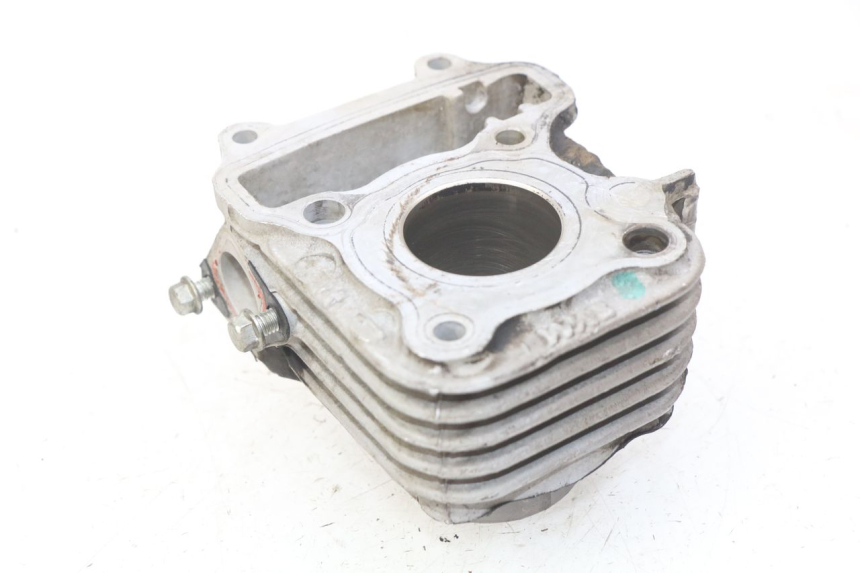 photo de CYLINDER PEUGEOT VIVACITY NEW 4T 50 (2008 - 2017) - Część sprawdzona