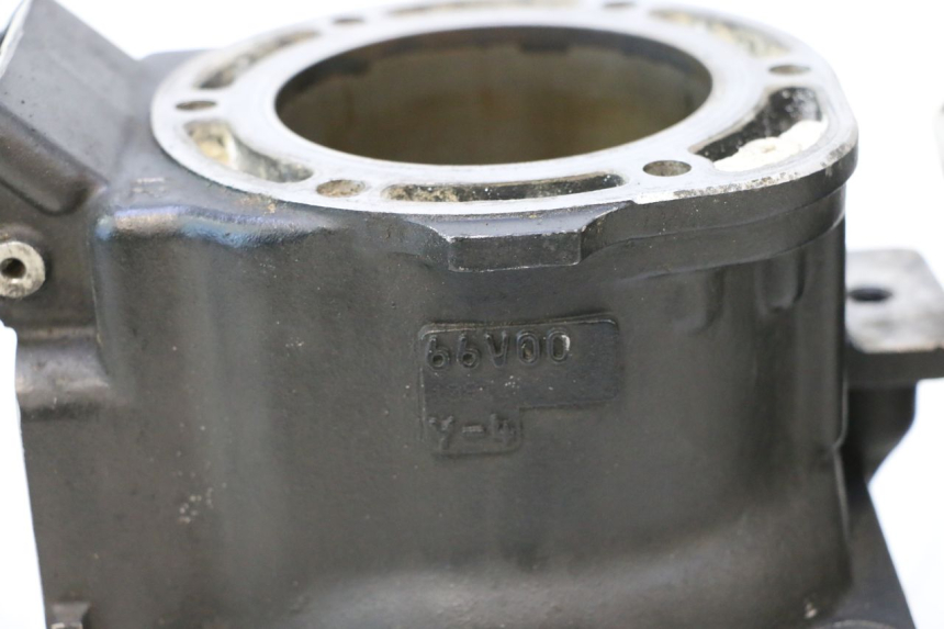 photo de CYLINDER YAMAHA WAVE RUNNER GP R 1200 (2000 - 2003) - Zoom stanu zużycia