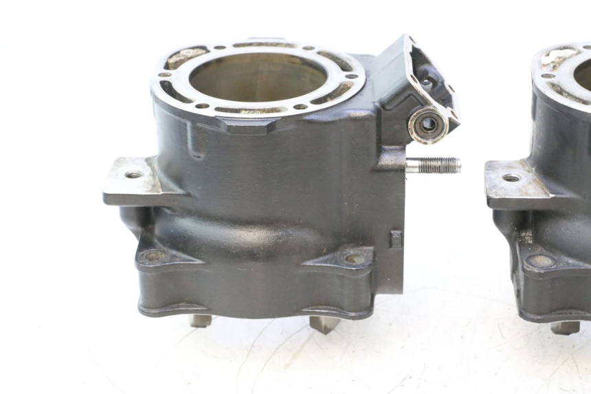 photo de CYLINDER YAMAHA WAVE RUNNER GP R 1200 (2000 - 2003) - Stan powierzchni
