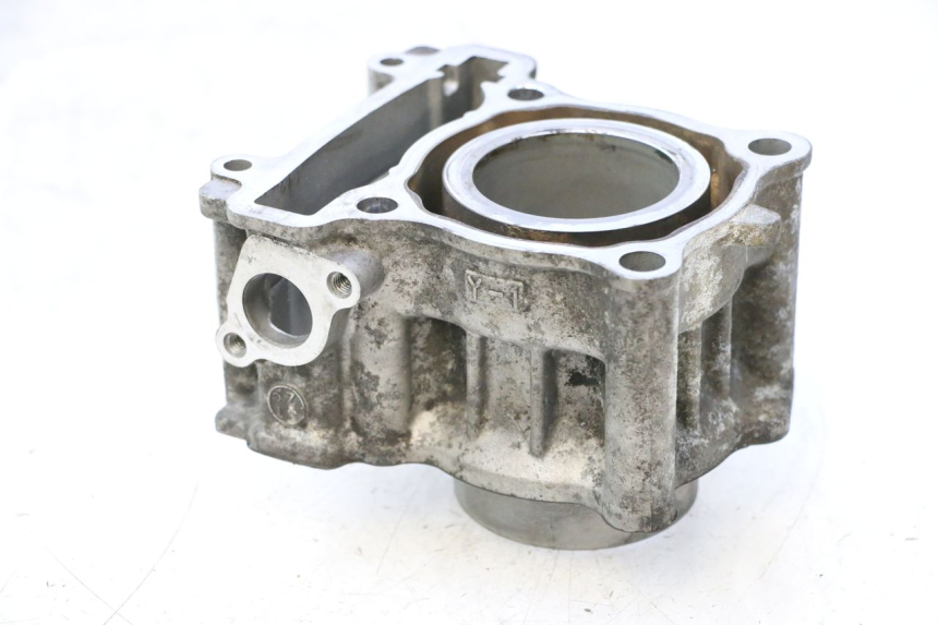 photo de CYLINDER YAMAHA XMAX X-MAX 125 (2006 - 2009) - Widok główny