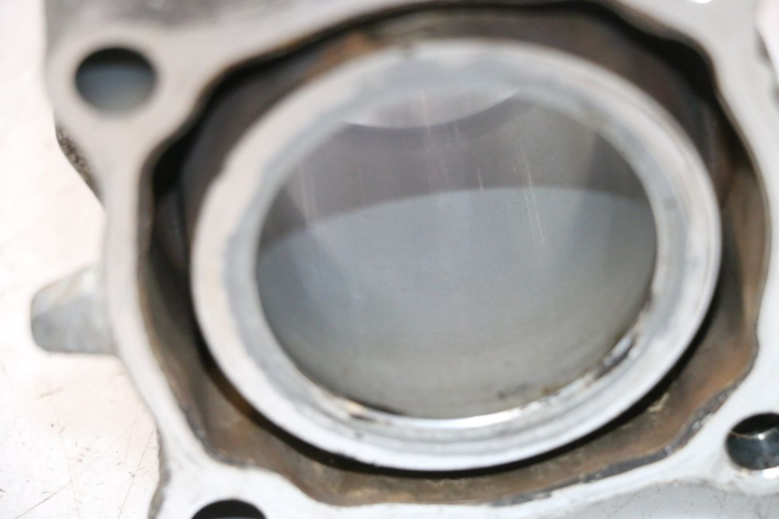 photo de CYLINDER YAMAHA XMAX X-MAX 125 (2006 - 2009) - Inny kąt widzenia