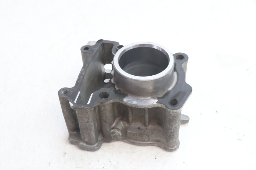photo de CYLINDER YAMAHA X-MAX XMAX 125 (2010 - 2013) - Stan powierzchni