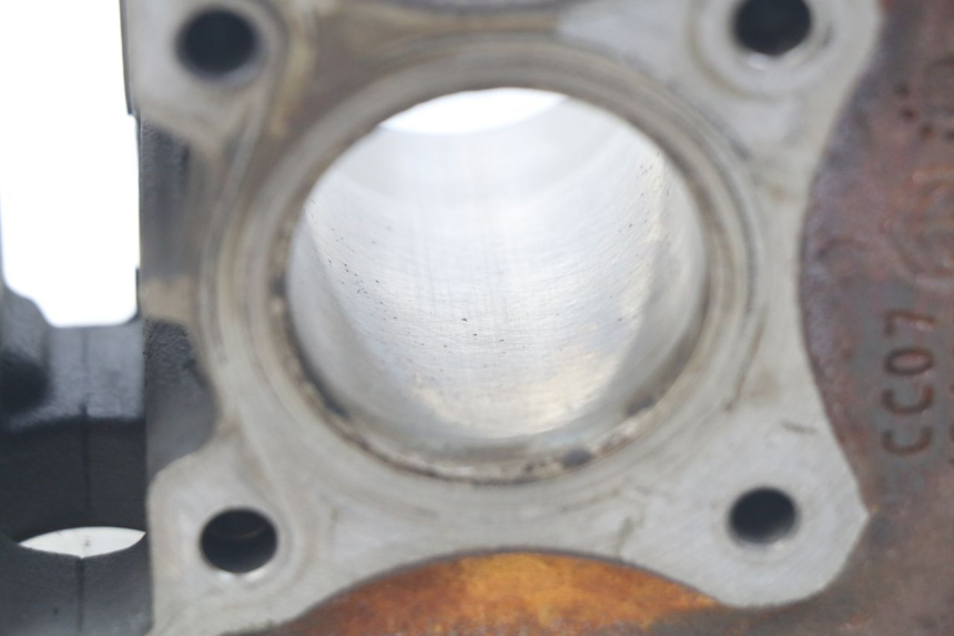 photo de CYLINDER PIAGGIO ZIP 4T 50 (2018 - 2020) - Inny kąt widzenia