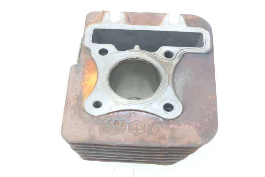 photo de CYLINDER PIAGGIO ZIP 4T 50 (2018 - 2020) - Punkty mocowania