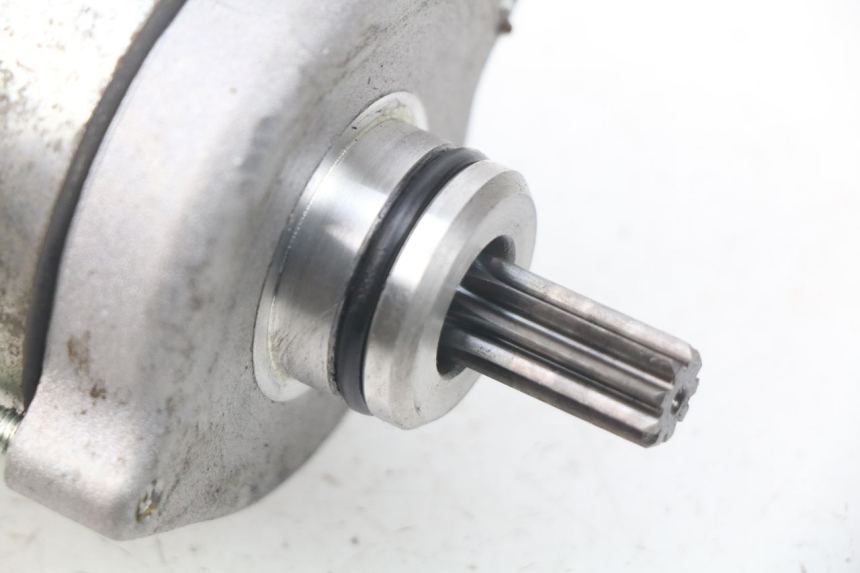 photo de ROZRUSZNIK PIAGGIO MP3 HPE 500 (2019 - 2022) - Zbliżenie techniczne