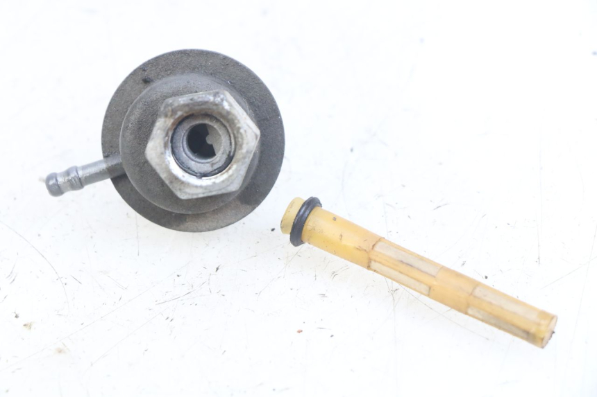 photo de ODMA ZBIORNIKA PALIWA KYMCO AGILITY 4T 50 (2005 - 2018) - Szczegół części