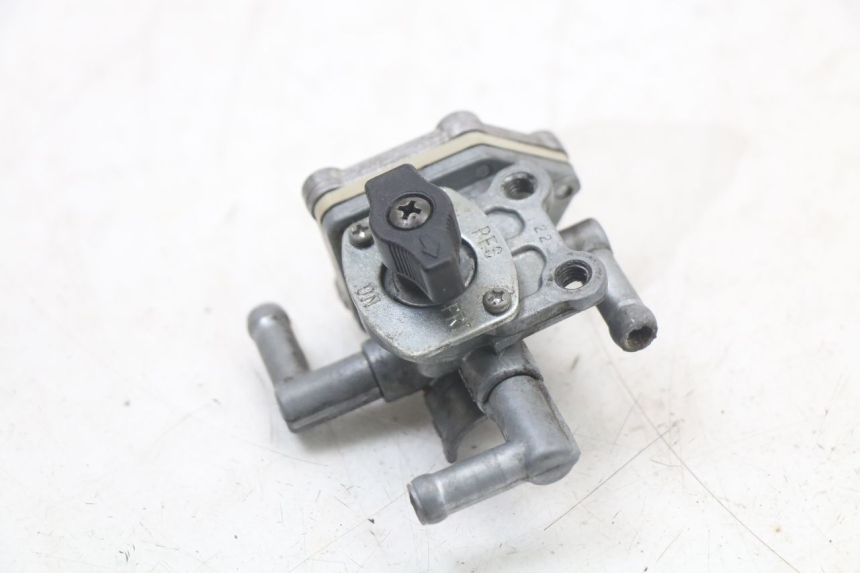 photo de ODMA ZBIORNIKA SUZUKI GS F 500 (2004 - 2007) - Zoom stanu zużycia