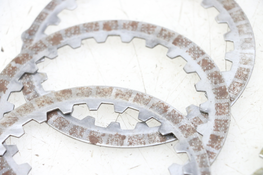 photo de TARCZA SPRZĘGŁA RIEJU MRT 50 (2009 - 2017) - Zoom stanu zużycia