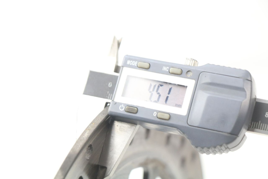 photo de TARCZA HAMULCOWA TYLNA YAMAHA FJR ABS 1300 (2006 - 2012) - Zbliżenie techniczne