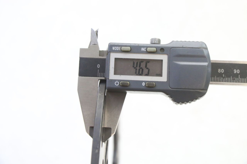 photo de TARCZA HAMULCOWA TYLNA YAMAHA FZ6 FAZER S2 600 (2007 - 2011) - Zbliżenie techniczne