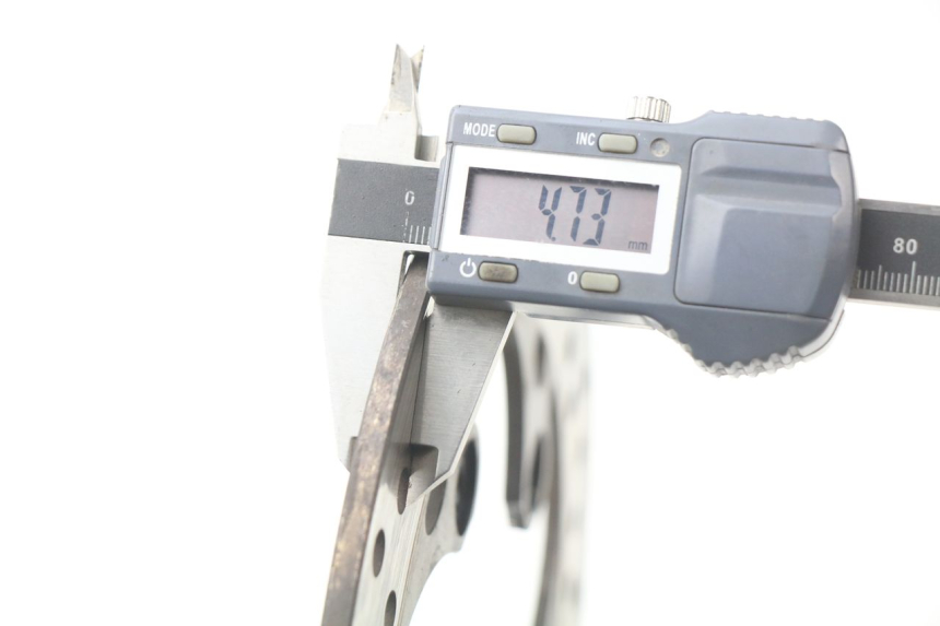 photo de TARCZA HAMULCOWA TYLNA SUZUKI GSX-R GSXR 750 (2011 - 2016) - Zbliżenie techniczne