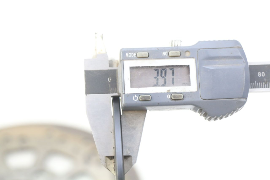 photo de TARCZA HAMULCOWA TYLNA SPY RACING F3 350 (2015 - 2022) - Zbliżenie techniczne