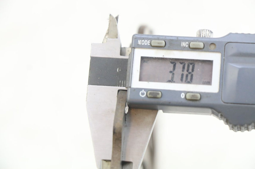 photo de TARCZA HAMULCOWA TYLNA YAMASAKI RAPTOR 50 (2013 - 2018) - Szczegół części