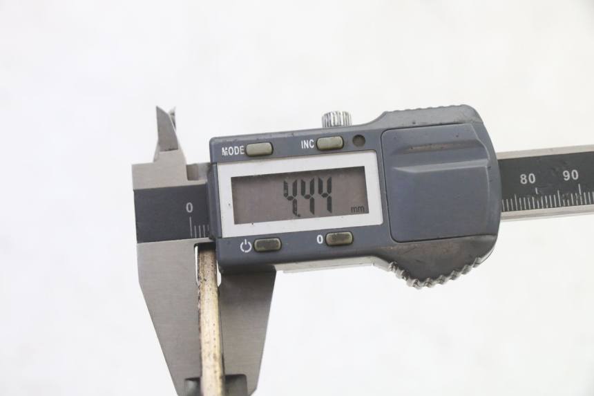 photo de TARCZA HAMULCOWA TYLNA HYTRACK S 150 (2003 - 2011) - Zbliżenie techniczne