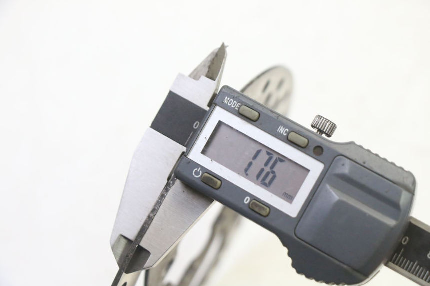 photo de TARCZA HAMULCOWA TYLNA HERO S10 1 - Zbliżenie techniczne