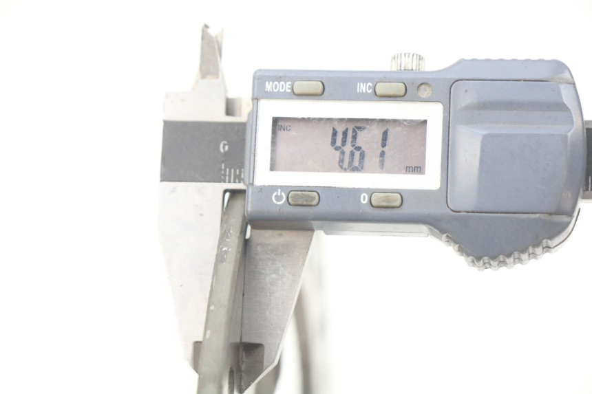 photo de TARCZA HAMULCOWA TYLNA KAWASAKI Z S 750 (2003 - 2006) - Zbliżenie techniczne