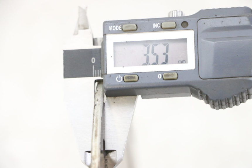 photo de TARCZA HAMULCOWA PRZEDNIA DAELIM BESBI 125 (2007 - 2008) - Zoom stanu zużycia