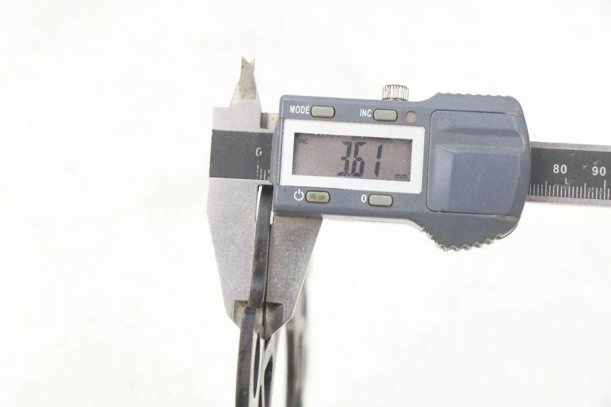 photo de TARCZA HAMULCOWA PRZEDNIA LONCIN DIRT BIKE 125 - Zbliżenie techniczne