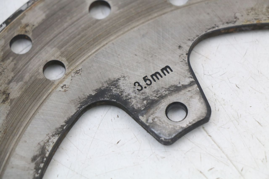 photo de PRZEDNI PRAWY TARCZA HAMULCOWA PIAGGIO MP3 HPE 350 (2018 - 2020) - Zbliżenie techniczne