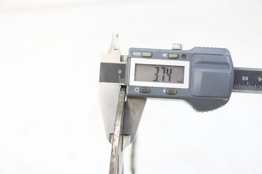 photo de PRZEDNI TARCZ HAMULCOWY APRILIA ETX 125 (1998 - 2002) - Zoom stanu zużycia