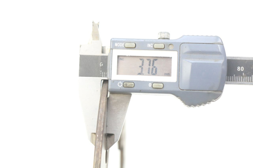 photo de TARCZA HAMULCOWA PRZEDNIA PIAGGIO FLY 100 (2006 - 2010) - Szczegół części