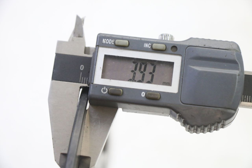 photo de PRZEDNI TARCZ HAMULCOWY KIDEN KD125-G 125 (2018 - 2022) - Zbliżenie techniczne