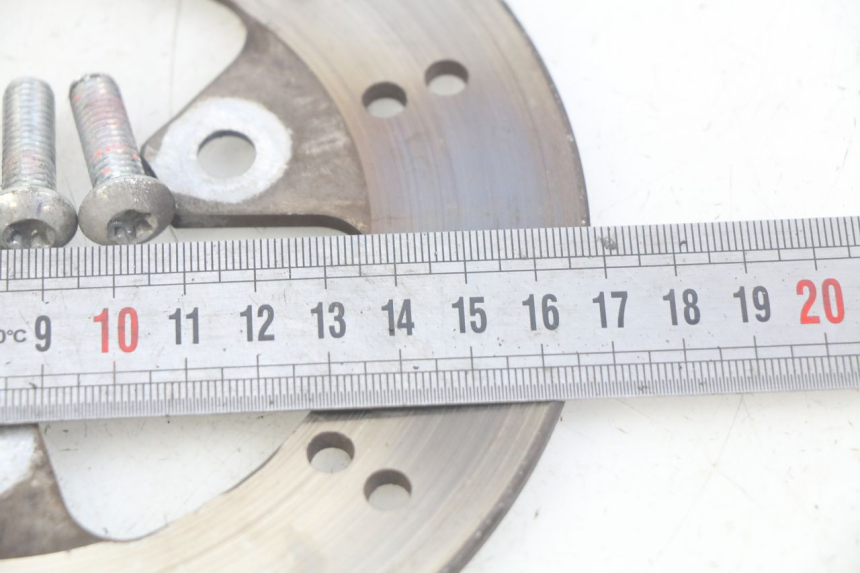 photo de PRZEDNI TARCZA HAMULCOWA PEUGEOT KISBEE 2T 50 (2010 - 2017) - Inny kąt widzenia