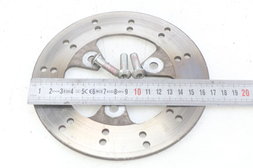 photo de PRZEDNI TARCZA HAMULCOWA PEUGEOT KISBEE 2T 50 (2010 - 2017) - Zbliżenie techniczne