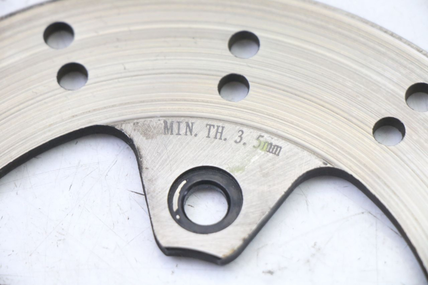 photo de PRZEDNI TARCZA HAMULCOWA PEUGEOT KISBEE 2T 50 (2018 - 2022) - Zbliżenie techniczne