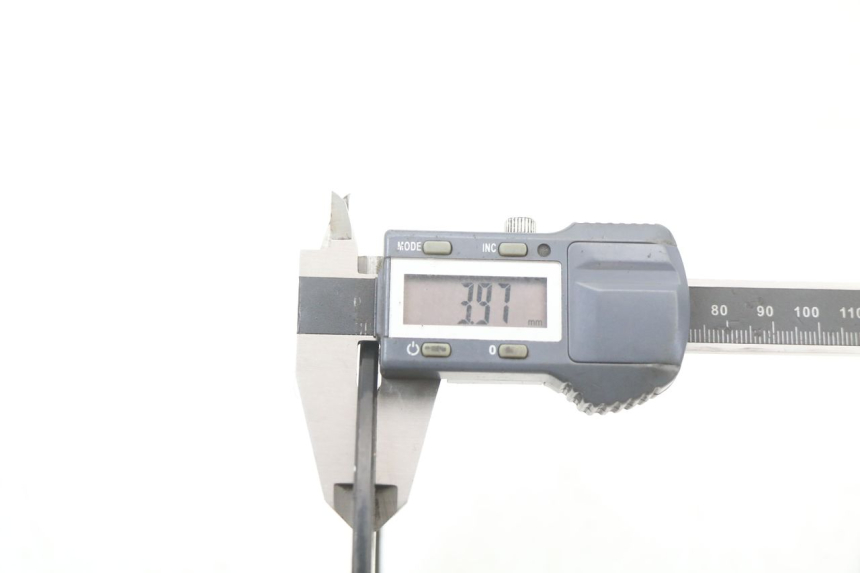 photo de PRZEDNI TARCZ HAMULCOWY PEUGEOT KISBEE 4T 50 (2010 - 2017) - Zbliżenie techniczne