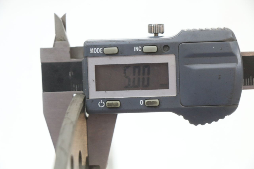 photo de PRZEDNI TARCZA HAMULCOWA PIAGGIO MP3 125 (2006 - 2014) - Zbliżenie techniczne